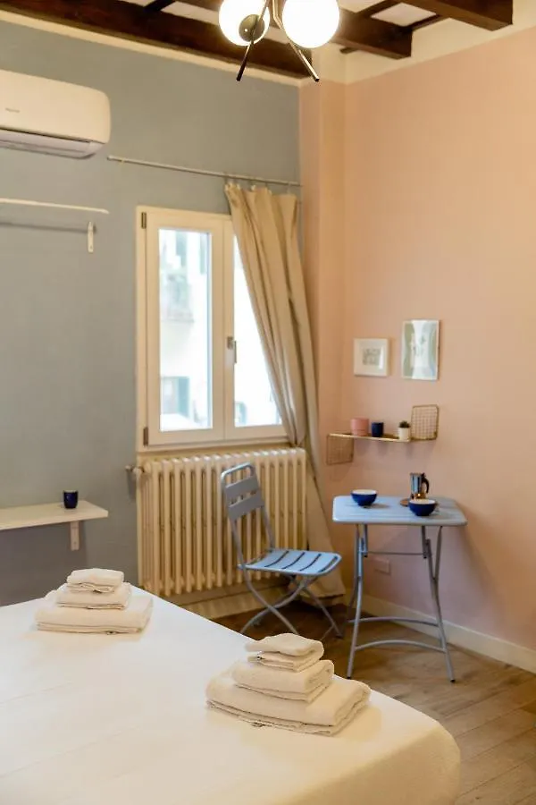 Apartment Cute And Charming Suite Florence
